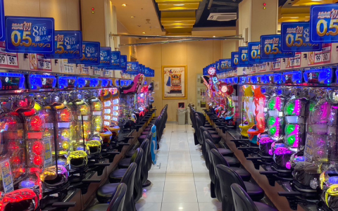 パチンコ店「阪急会館」